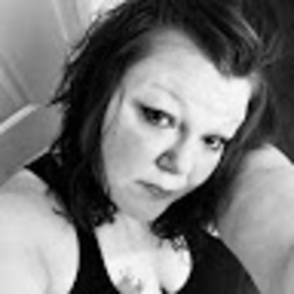 Meet your Posher, Cheyenne - Picture 1 of 1